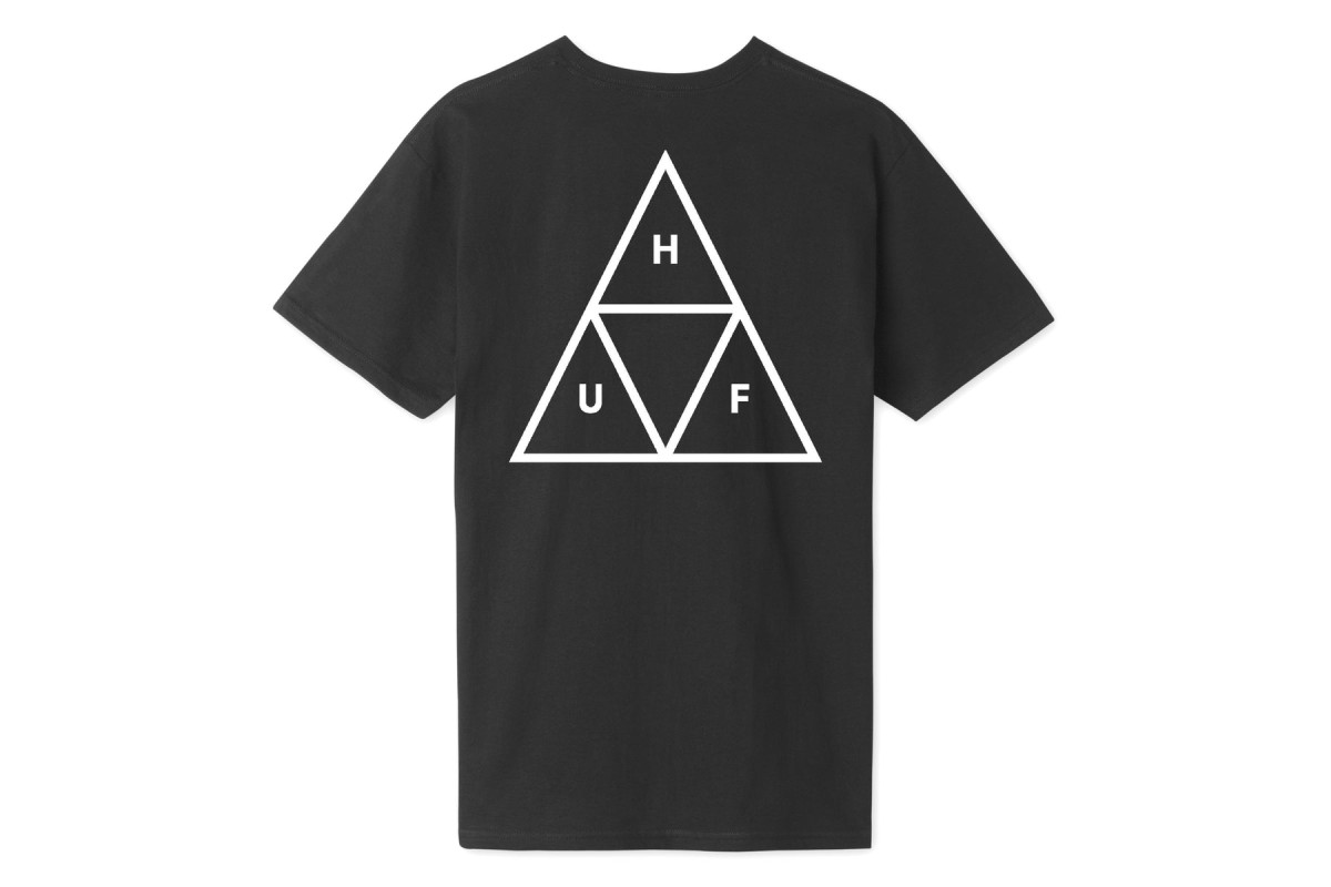 A brand staple the Essentials Triple Triangle Short Sleeve Tee features HUF s iconic Triple Triangle logo screen printed at the left chest and back. Part of the HUF Essentials Collection keeping the c...