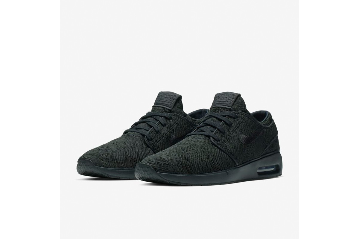 roterend Omleiden Vijftig Nike SB Air Max Stefan Janoski 2 Black / Black - Black The Nike SB Air Max  Stefan Janoski 2 hugs your foot with a breathable textile upper. A Max Air  unit